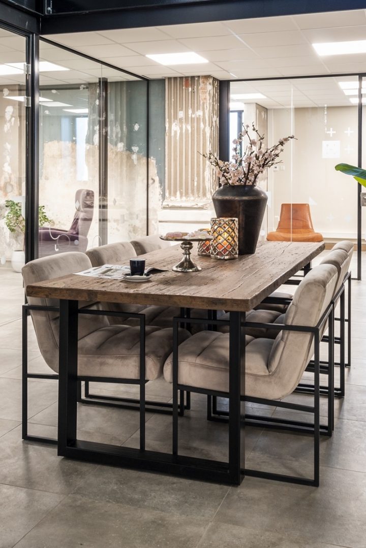 Chaise Design Clar Tissu Velours Metal Noir Richmond Interiors destiné Fauteuil Salle À Manger Accoudoirs