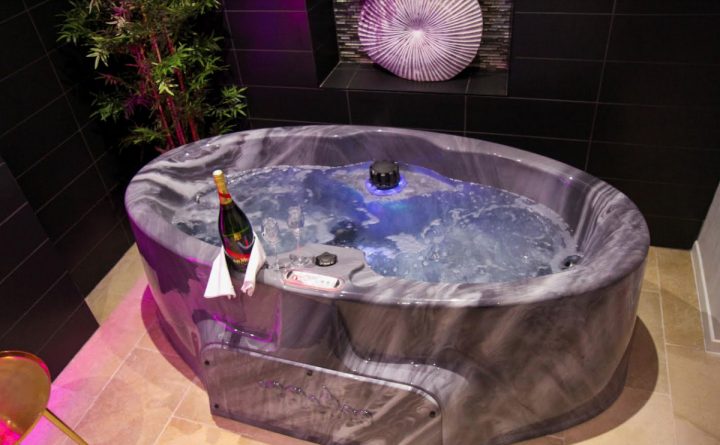 Chambre Avec Jacuzzi Dans Un Chateau, Var – Introuvable à Chambre Avec Jacuzzi Privatif Paca