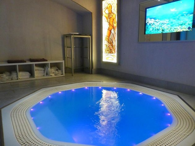 Chambre Avec Jacuzzi Privatif À Paris concernant Chambre Avec Jacuzzi Privatif Paris