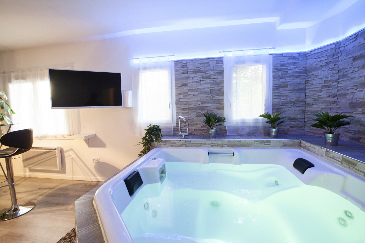Chambre Avec Jacuzzi Privatif Grau Du Roi | Enredada pour Chambre Avec Jacuzzi Privatif Ile De France