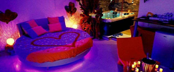 Chambre Avec Jacuzzi Privatif Ille Et Vilaine | Longcoeur encequiconcerne Chambre Avec Jacuzzi Privatif Bretagne