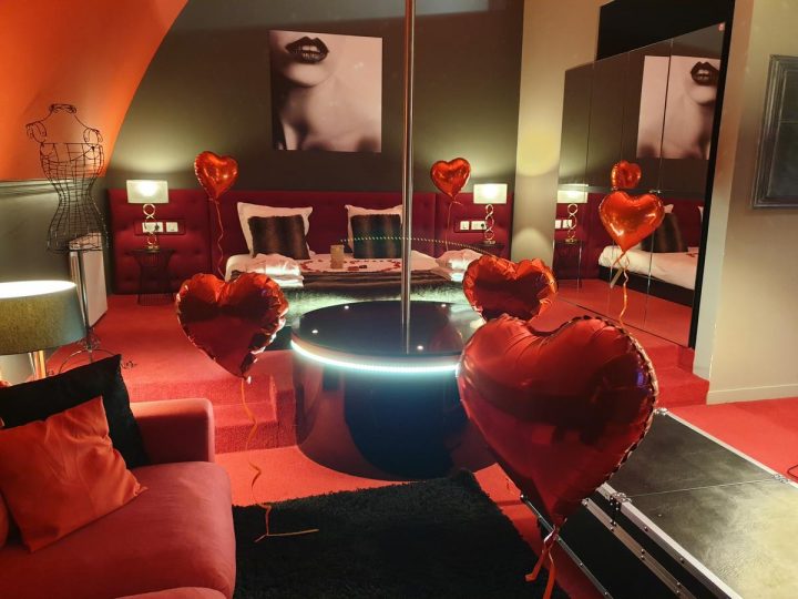 Chambre D'Hotel Avec Jacuzzi Privatif | La Parenthèse Envoutée serapportantà Chambre D Hotel Avec Jacuzzi Privé