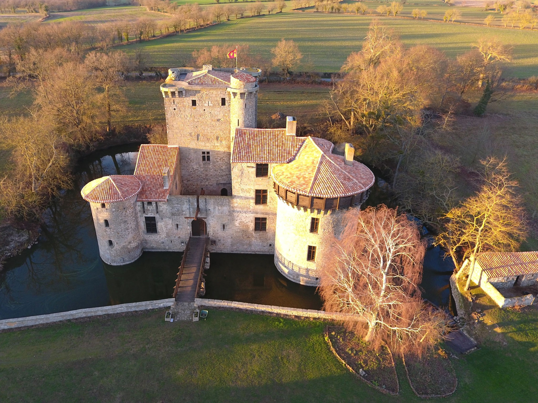 Chambre D'hôtes Insolites Avec Piscine 1H Du Puy Du Fou Et concernant Chambre D Hote Pres Du Puy Du Fou