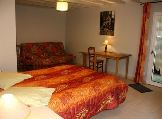 Chambre D'Hotes Rochefortaise En Anjou: Chambres D'Hôtes 3 tout Chambre D Hote Apremont Sur Allier