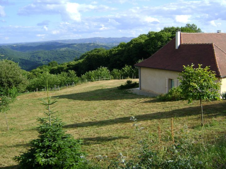 Chambres D'hôtes L'albizia À Fontmerle, Chambres Altillac pour Chambres D Hotes Beaulieu Sur Dordogne