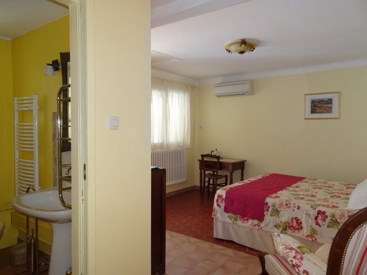 Chambres D'hôtes Les Faverolles, Zimmern Avignon, Avignon serapportantà Chambres D Hotes Arles Et Environs