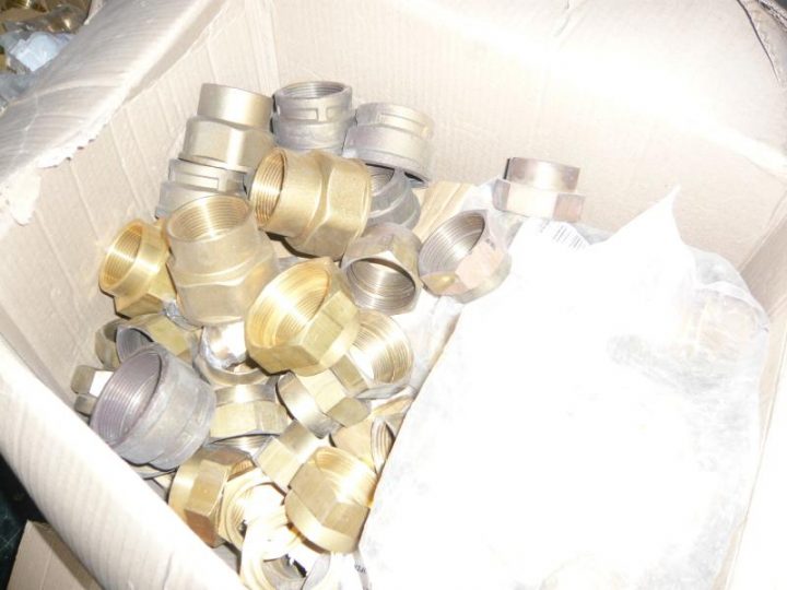 Chantier / Gros Oeuvre – Lot De Pieces De Plomberie Reseau dedans Reduction Presse Etoupe Chantier / Gros Oeuvre – Lot De Pieces De Plomberie Reseau dedans Reduction Presse Etoupe