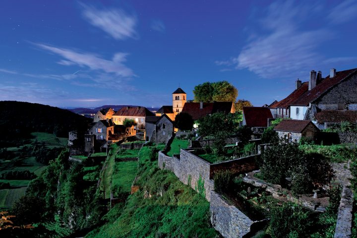 Château-Chalon (Jura), L'un Des Plus Beaux Villages De France tout Chambre D Hote Chateau Chalon Château-Chalon (Jura), L'un Des Plus Beaux Villages De France tout Chambre D Hote Chateau Chalon