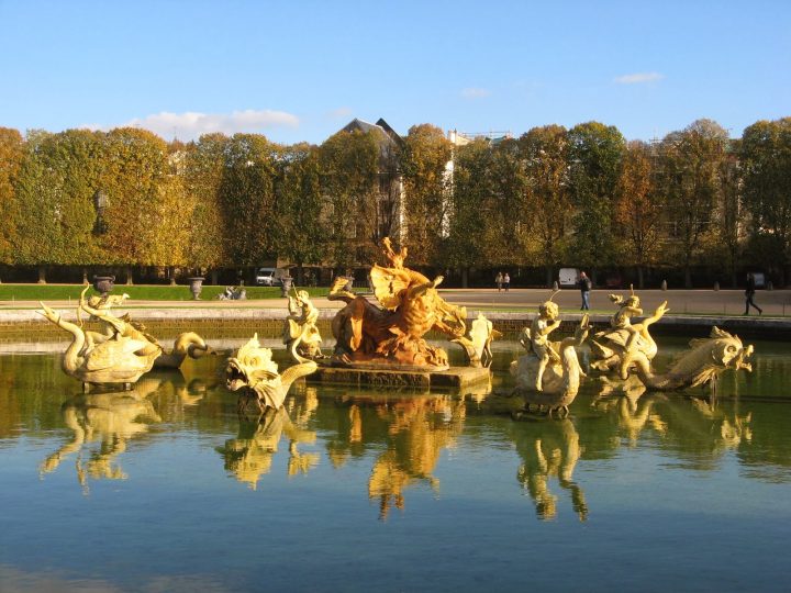 Château De Versailles: Le Bassin Du Dragon dedans Les Jardins De Neptune