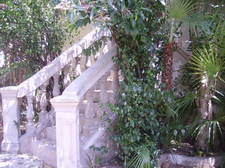 Chez M & Mme Wegel 04 95 20 38 23 : Chambre D'Hote intérieur Chambre D Hotes Corse Du Sud