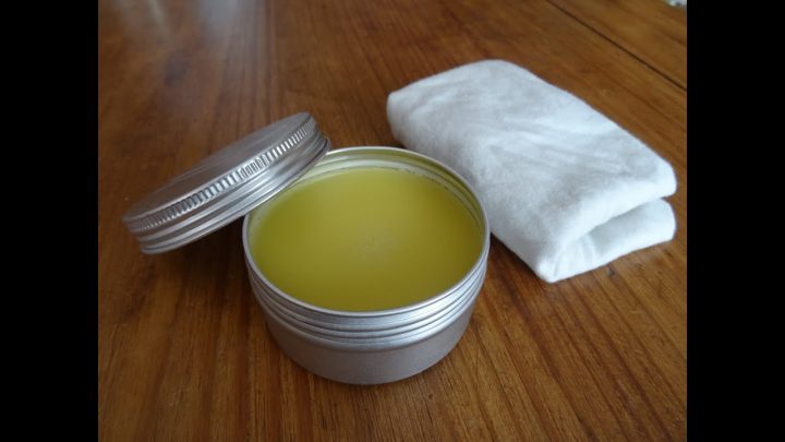 Cire Spéciale Meubles En Bois : Nutrition & Éclat ! intérieur Cire D Abeille Meuble