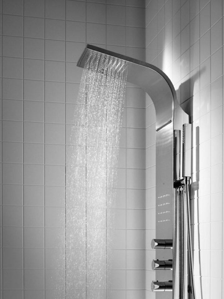 Colonne De Douche Evolution – Hydromassage + Cascade destiné Colonne De Douche Roca