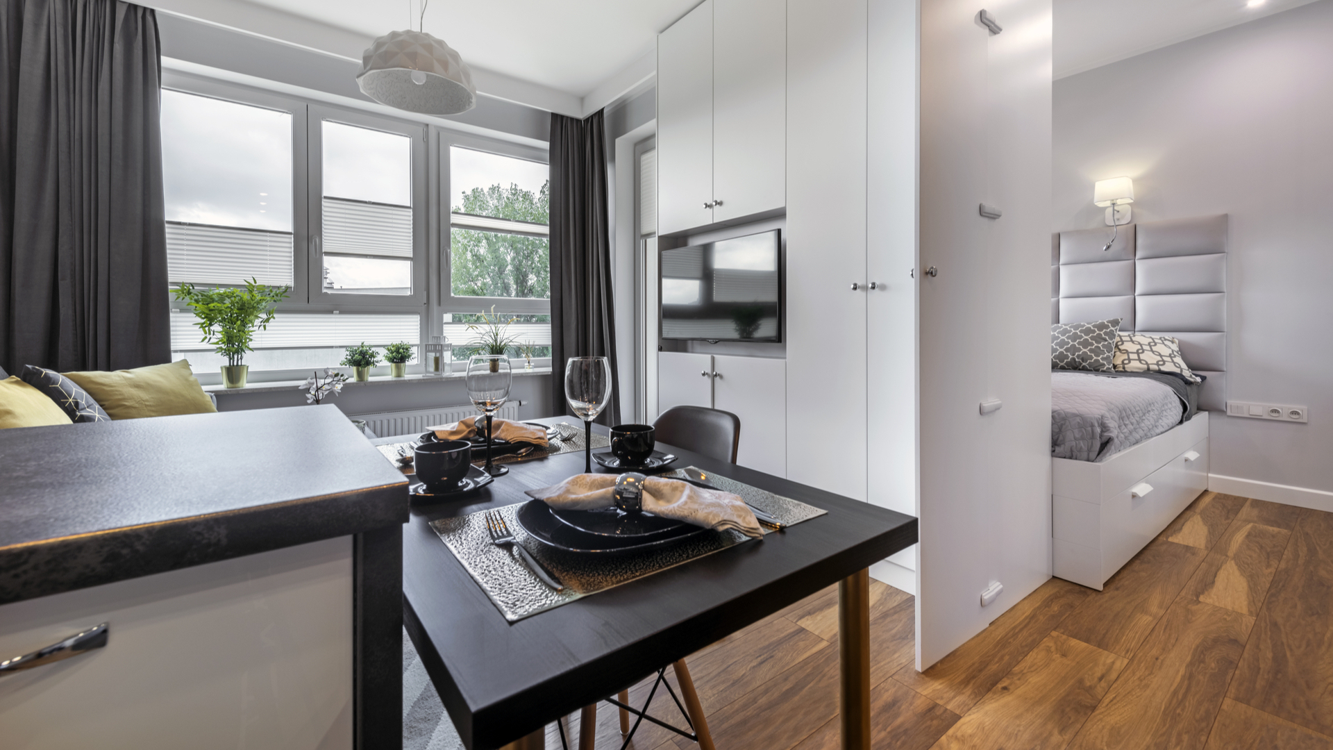 Comment Aménager Une Pièce Unique En Salon - Chambre - Salle destiné Amenagement Salon Salle A Manger Petit Espace