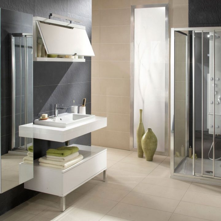 Comment Changer Le Carrelage De Ma Salle De Bains ? : Femme destiné Renover Salle De Bain Sans Changer Carrelage