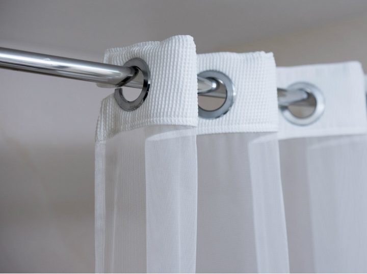 Comment Choisir Sa Barre Et Ses Anneaux Pour Rideau De tout Rideau De Douche Leroy Merlin