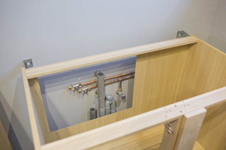 Comment Concevoir Et Poser Sa Cuisine ? – Lapeyre encequiconcerne Comment Fixer Un Meuble Au Mur