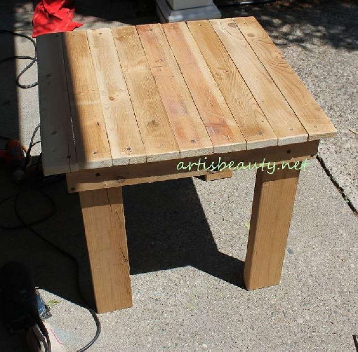 Comment Construire Une Petite Table Vintage Pour Le Jardin encequiconcerne Construire Sa Table De Jardin