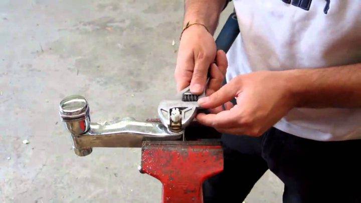 Comment Demonter Une Tete De Robinet-Tutorial Video tout Tete De Robinet Universelle Comment Demonter Une Tete De Robinet-Tutorial Video tout Tete De Robinet Universelle