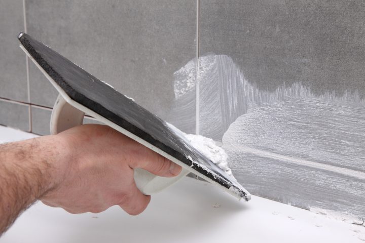 Comment Faire Un Joint De Carrelage : Les Étapes Et Conseils avec Joint Carrelage Salle De Bain Etanche Comment Faire Un Joint De Carrelage : Les Étapes Et Conseils avec Joint Carrelage Salle De Bain Etanche