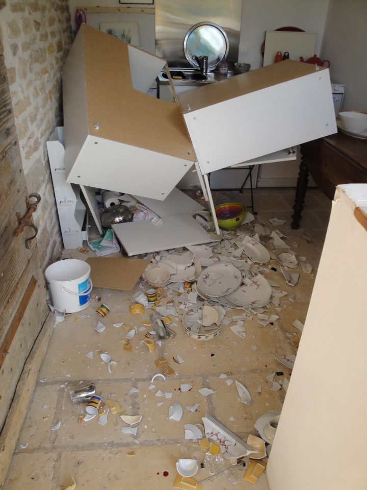 Comment Fixer Armoire Au Mur | Bright Shadow Online tout Comment Fixer Un Meuble Au Mur Comment Fixer Armoire Au Mur | Bright Shadow Online tout Comment Fixer Un Meuble Au Mur