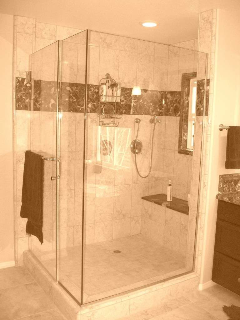 Comment Nettoyer Une Vitre De Douche ? - Astuce Azaé serapportantà Nettoyer Paroi De Douche
