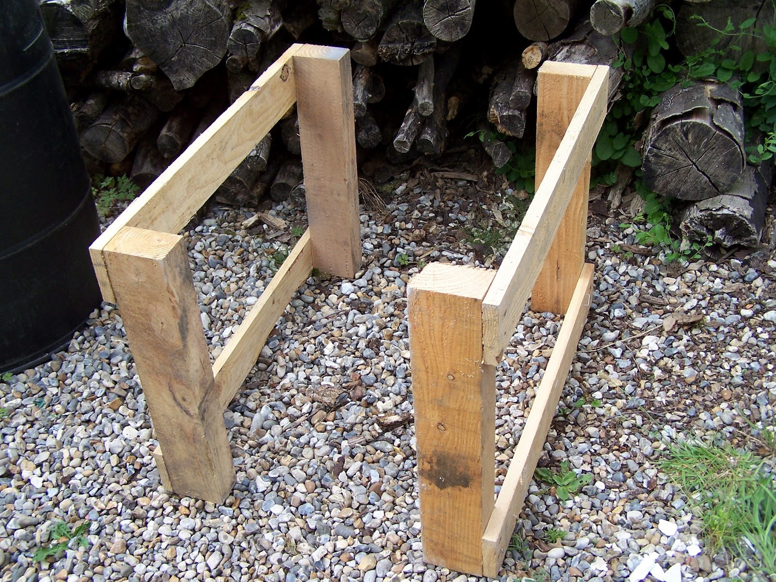 Construction D'Une Table De Culture En Palettes dedans Construire Table Jardin