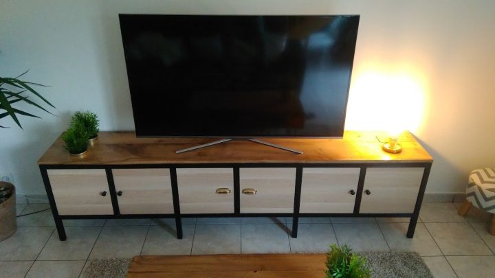 Création Et Fabrication Meuble Tv Métal/bois : Ossature Acier, Chêne  Massif, Box Ikea à Fabriquer Un Meuble Tv En Bois