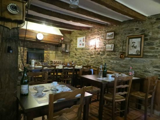 Creperie Ty Gwechall, Carhaix-Plouguer – 25 Place Des pour Location Vacances Carhaix Plouguer