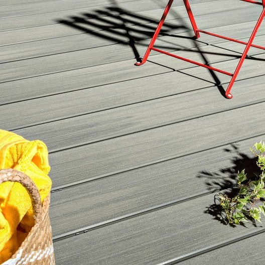 Dalle Terrasse – Caillebotis – Lame Terrasse – Planche intérieur Dalle Bois Akola