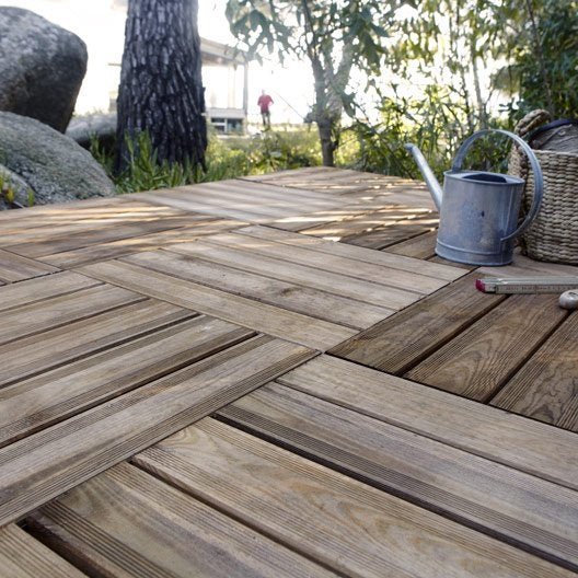 Dalle Terrasse – Caillebotis – Lame Terrasse – Planche serapportantà Dalle Akola