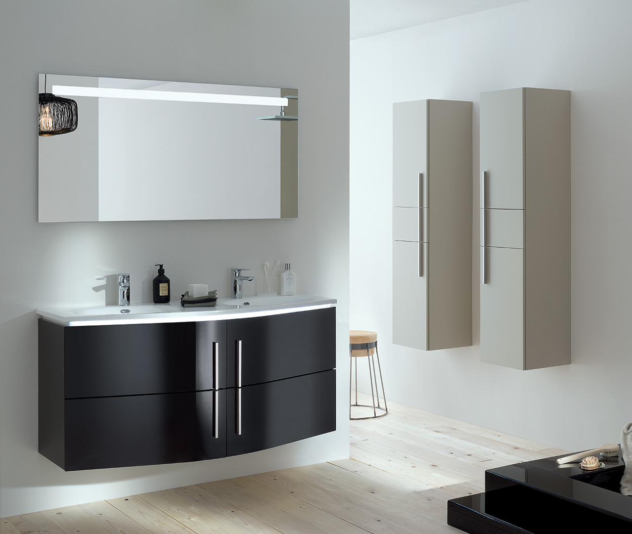 Das Sortiment Soon, Ein Originelles Badezimmermöbel – Sanijura serapportantà Meuble Salle De Bain Noir Laqué