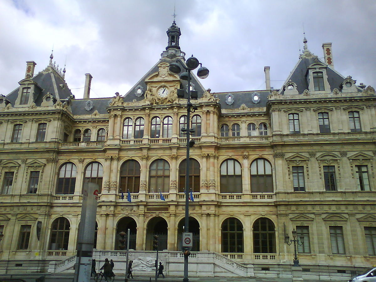 Datei:palais De La Bourse – Wikipedia à Chambre Des Commerces Lyon