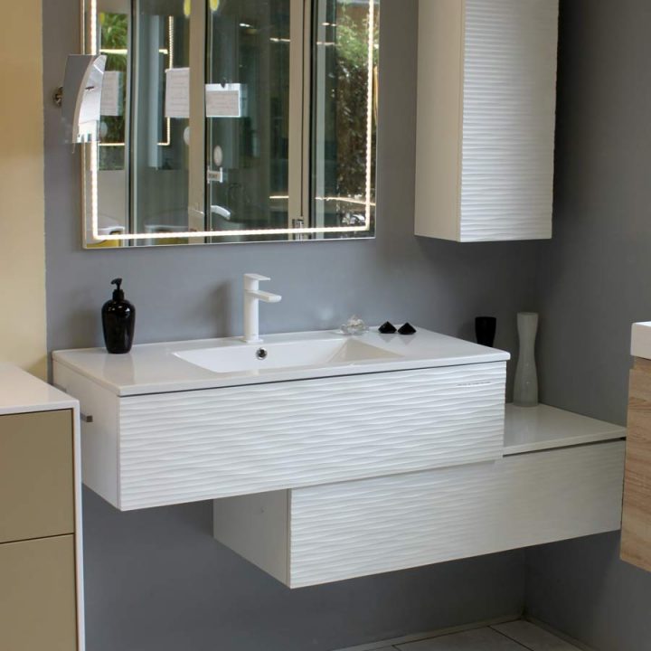 Décalé | Meuble De Salle De Bain Modulable Pour Petit Espace encequiconcerne Meuble Salle De Bain Décalé