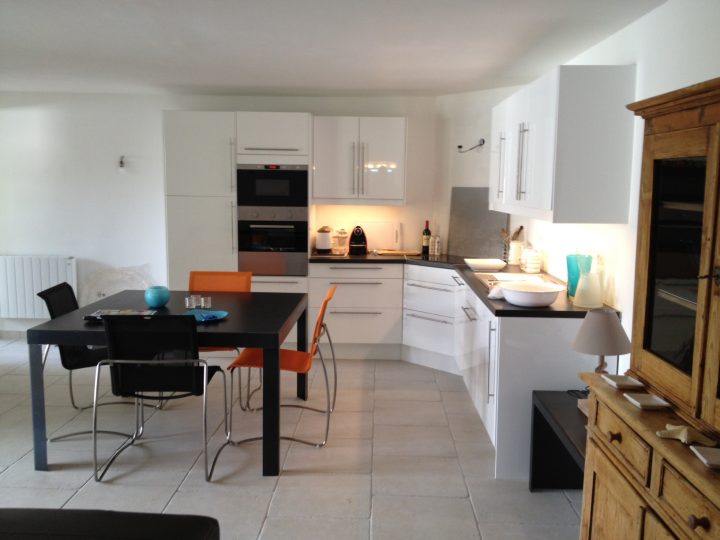 Deco Salon Cuisine 25M2 – Idée De Modèle De Cuisine encequiconcerne Amenagement Salon Salle À Manger 30M2