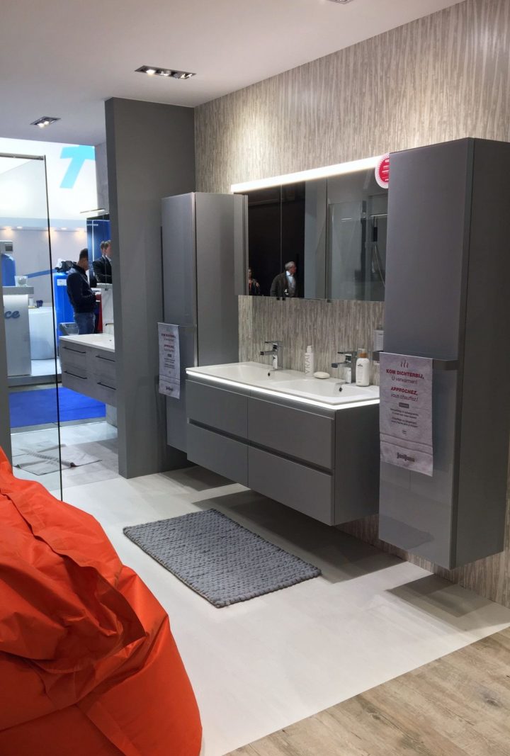 Découvrez Cette Ensemble 100% Gris Composé D'un Meuble concernant Meuble Salle De Bain Gris Laqué