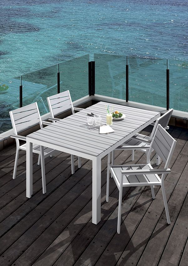 Découvrez Nos Tables Et Chaises De Jardin En Bois Massif dedans Table Et Chaise De Jardin En Bois