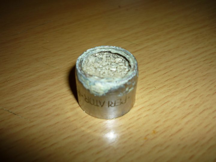 Détartrage De L'embout De Mon Robinet Au Bicarbonate De concernant Détartrer Robinet