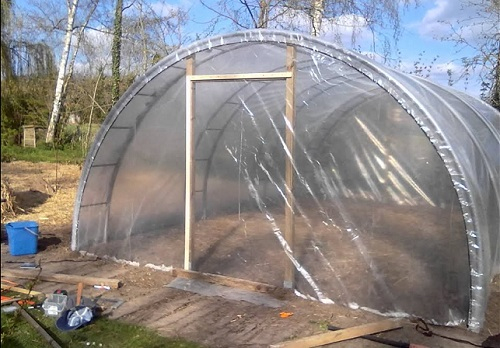 Diy : Comment Fabriquer Une Serre De Jardin Avec Des dedans Fabriquer Une Serre De Jardin Diy : Comment Fabriquer Une Serre De Jardin Avec Des dedans Fabriquer Une Serre De Jardin