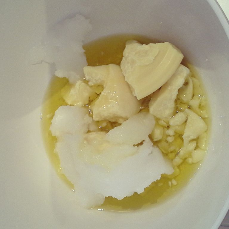 Diy : Savon Ylang À L’argile En 2020 (Avec Images) | Savon encequiconcerne Gel Douche Diy