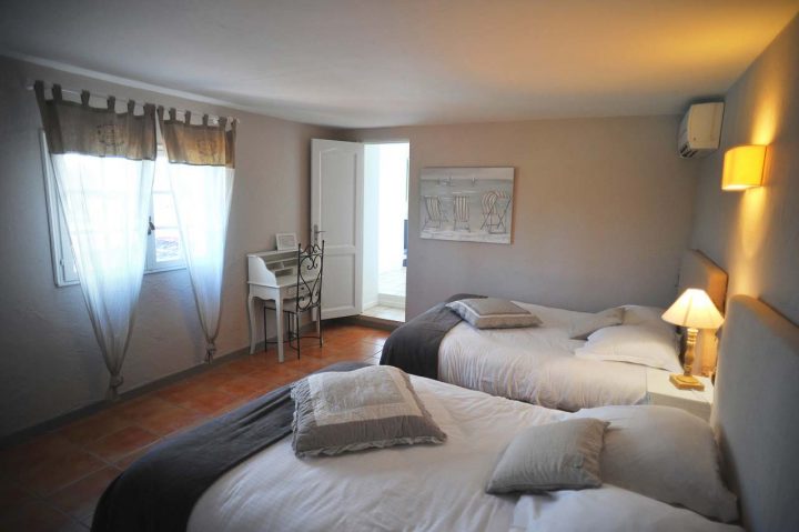 Donum Dei Guest Room With Swimming Pool Var 83 – Château intérieur Chambre D Hote Cavalaire Donum Dei Guest Room With Swimming Pool Var 83 – Château intérieur Chambre D Hote Cavalaire