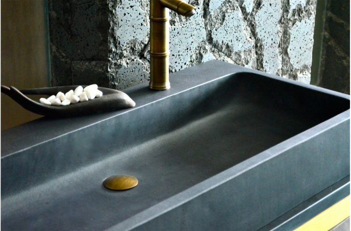 Double Vasque En Pierre De Basalte Noire 100X46 – Looan Dark avec Vasque Salle De Bain Noir Brico Depot Double Vasque En Pierre De Basalte Noire 100X46 – Looan Dark avec Vasque Salle De Bain Noir Brico Depot