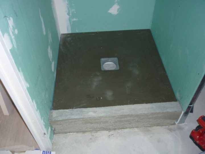 Douche À L'italienne Avec Surelevation Du Bac – Travaux Maison concernant Construire Douche Italienne