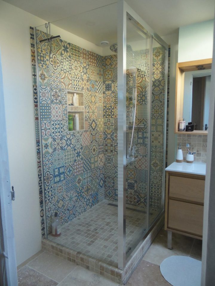 Douche À L'italienne : Les 10 Questions À Se Poser Avant L encequiconcerne Carreler Une Salle De Bain