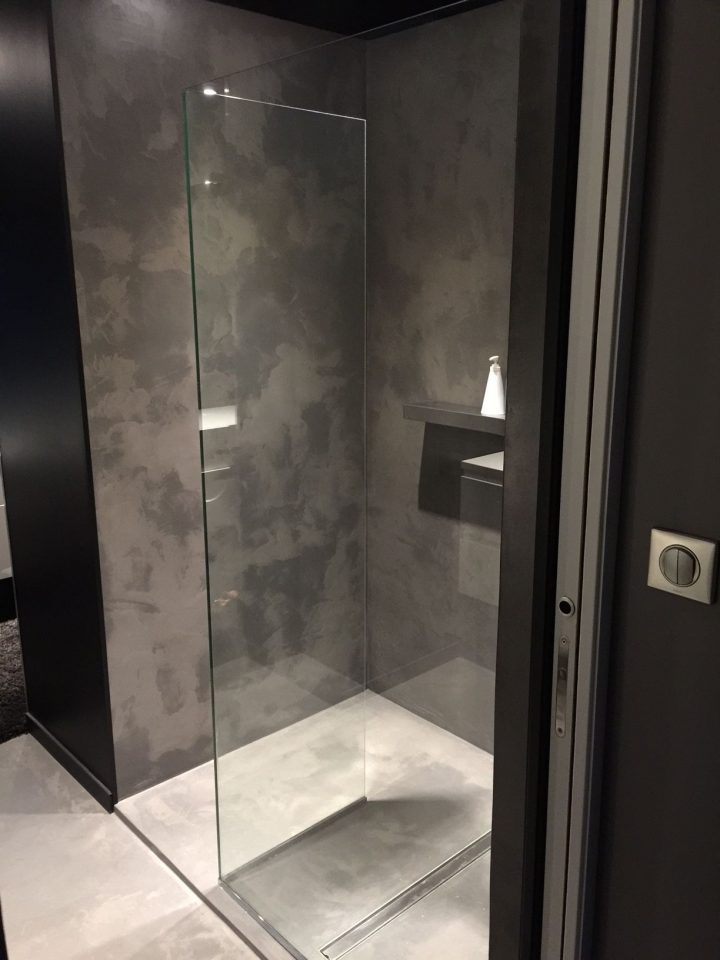 Douche À L'italienne, Salle De Bain En Béton Ciré Rouen (76 tout Beton Ciré Salle De Bain Leroy Merlin