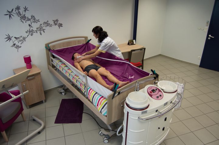 Douche Au Lit Conventionnelle Rubis™ 2.0 – France Reval à Douche Au Lit