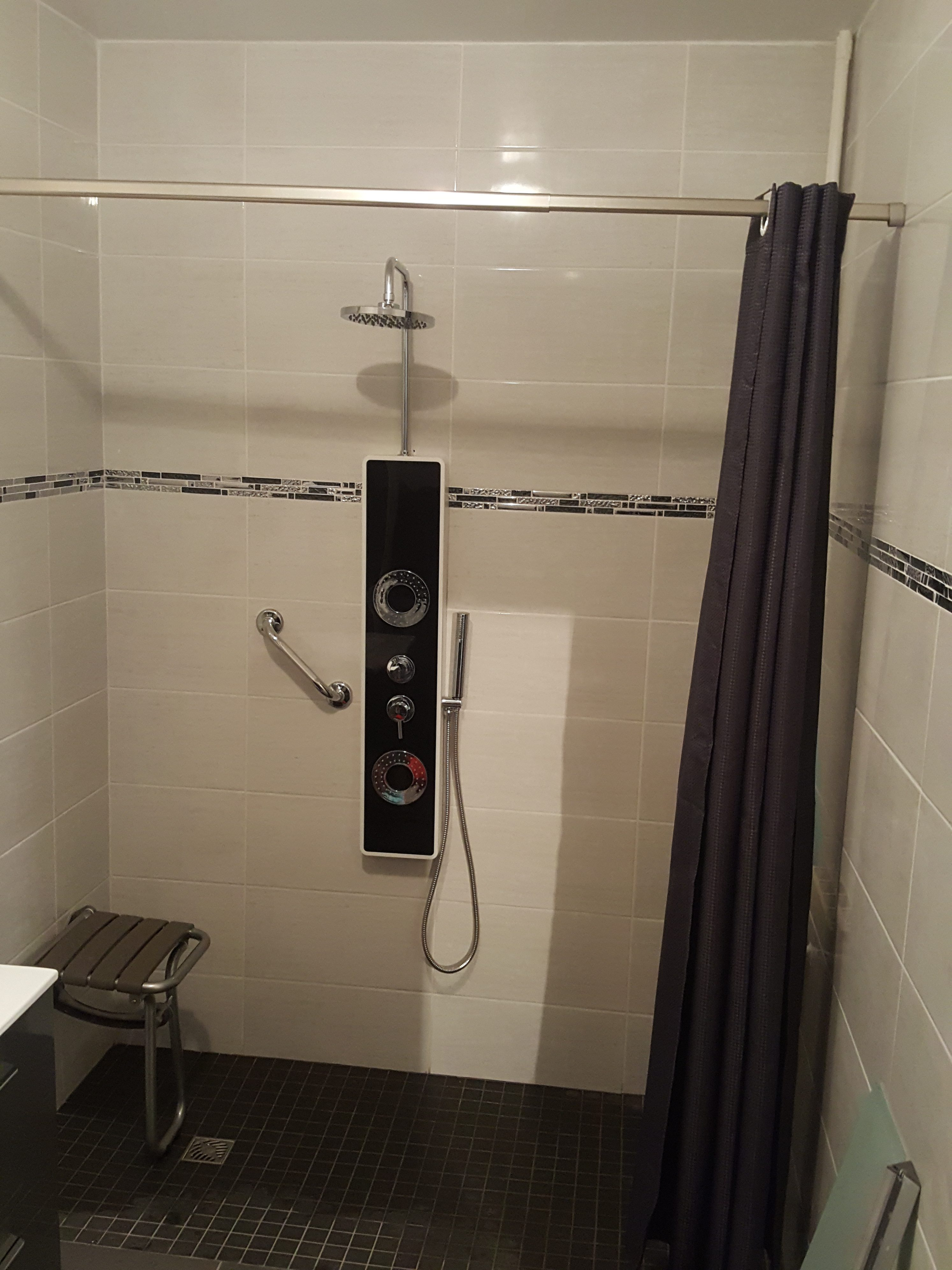 Douche Avec Normes Handicapées | Maçon, Carreleur, Façadier concernant Salle De Bain Handicapé Norme