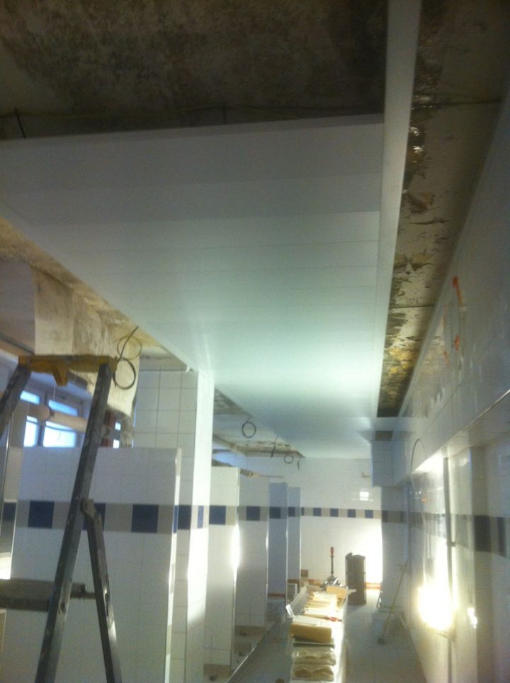 Douche Municipale encequiconcerne Douche Municipale