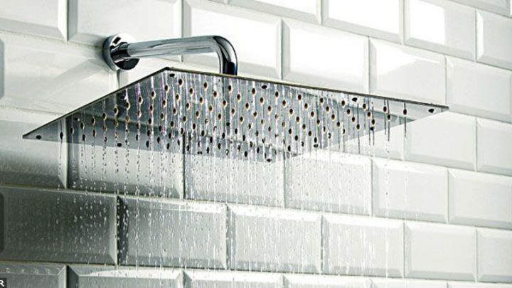Douche-Pommeau-Xxl-Ou-Colonne-Hydrojet_4565198 – Deco-In encequiconcerne Pommeau De Douche Castorama