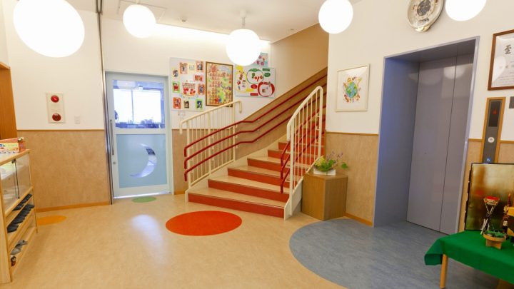 ゆりがおか保育園 1 | Chantier, Inspiration, Sol destiné Revêtement Sol Crèche ゆりがおか保育園 1 | Chantier, Inspiration, Sol destiné Revêtement Sol Crèche