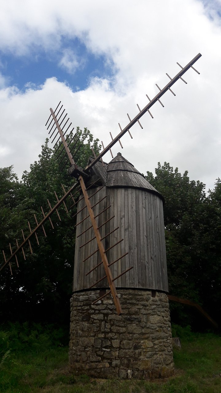 Ecomusee Des Monts D'arree, Moulins De Kerouat (Commana avec Chambre D Hote Mont D Arrée Ecomusee Des Monts D'arree, Moulins De Kerouat (Commana avec Chambre D Hote Mont D Arrée